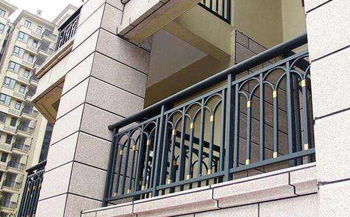 鋅鋼陽(yáng)臺(tái)欄桿